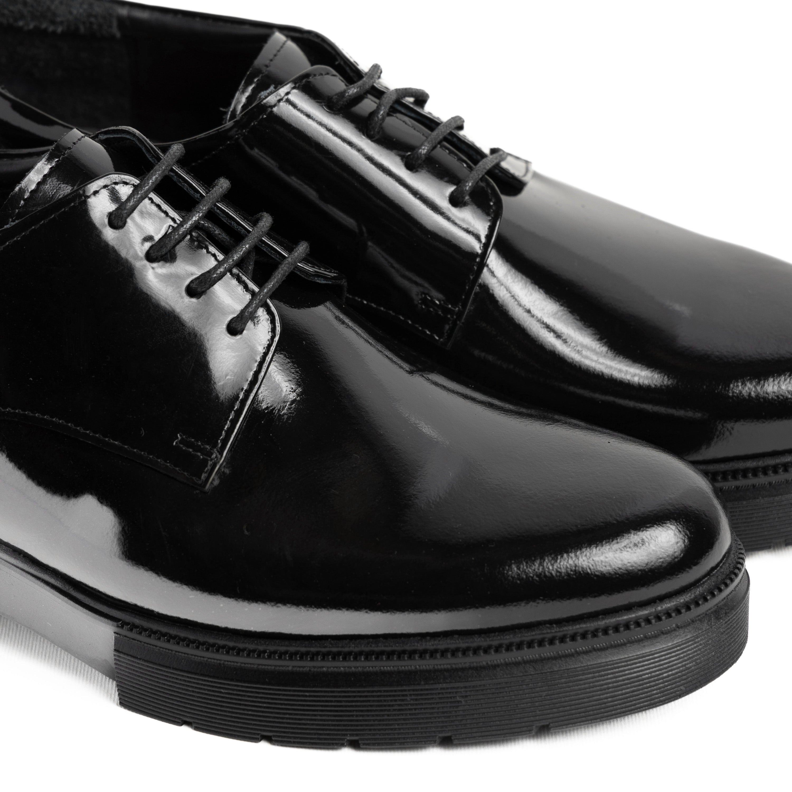 Black Chunky Plain Classic Verne