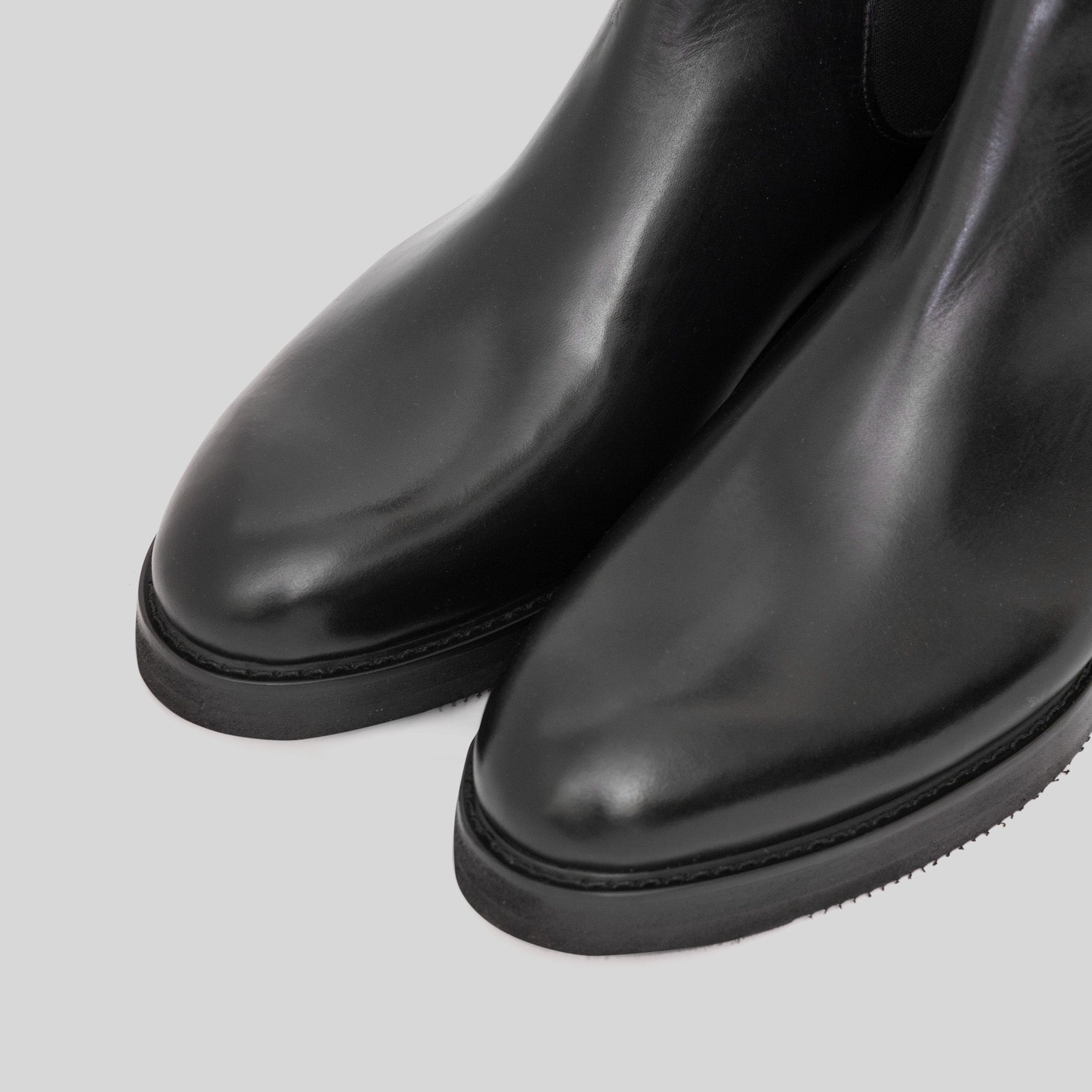 Black Chunky Chelsea Boot