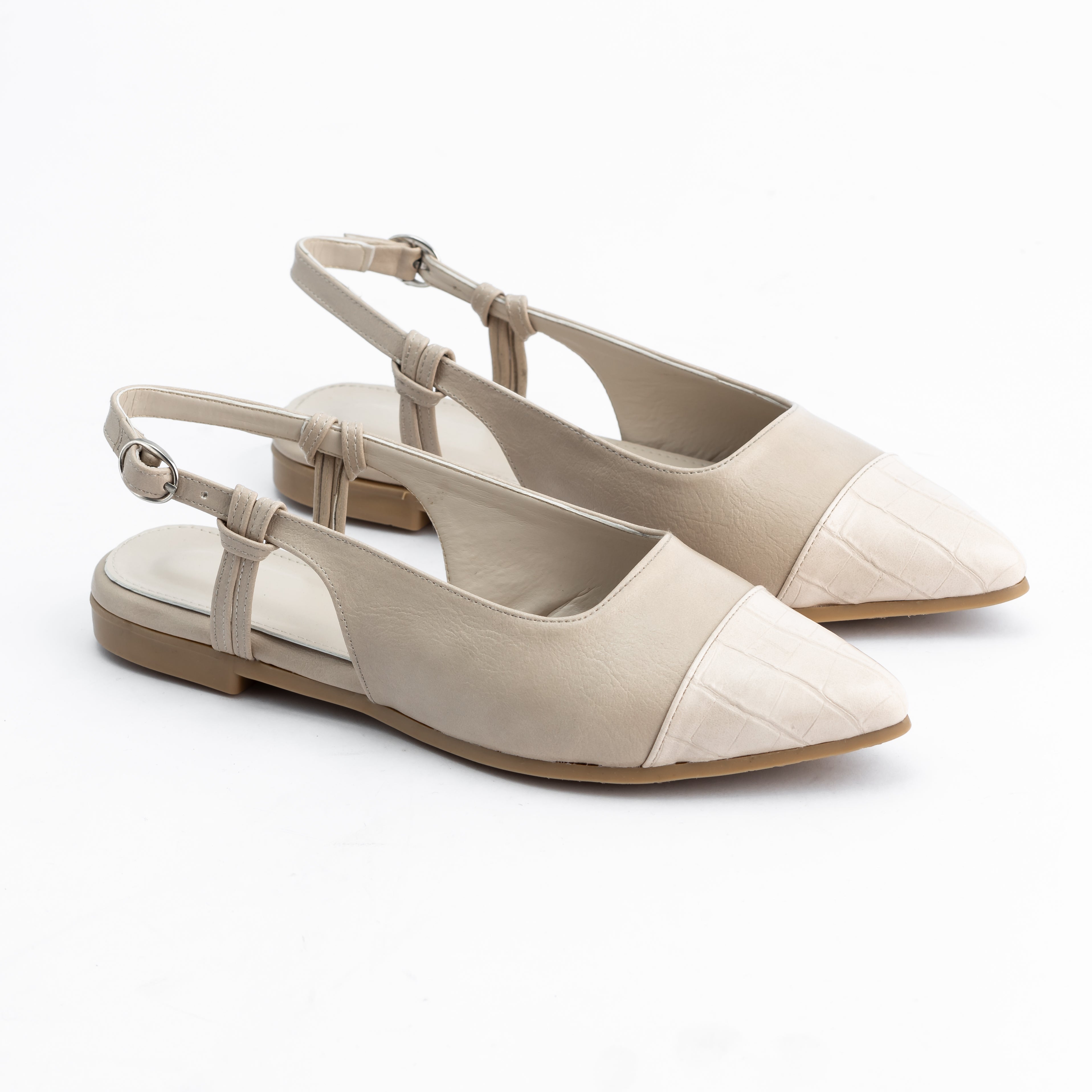 Women Off-White Pointed Flat Sandal