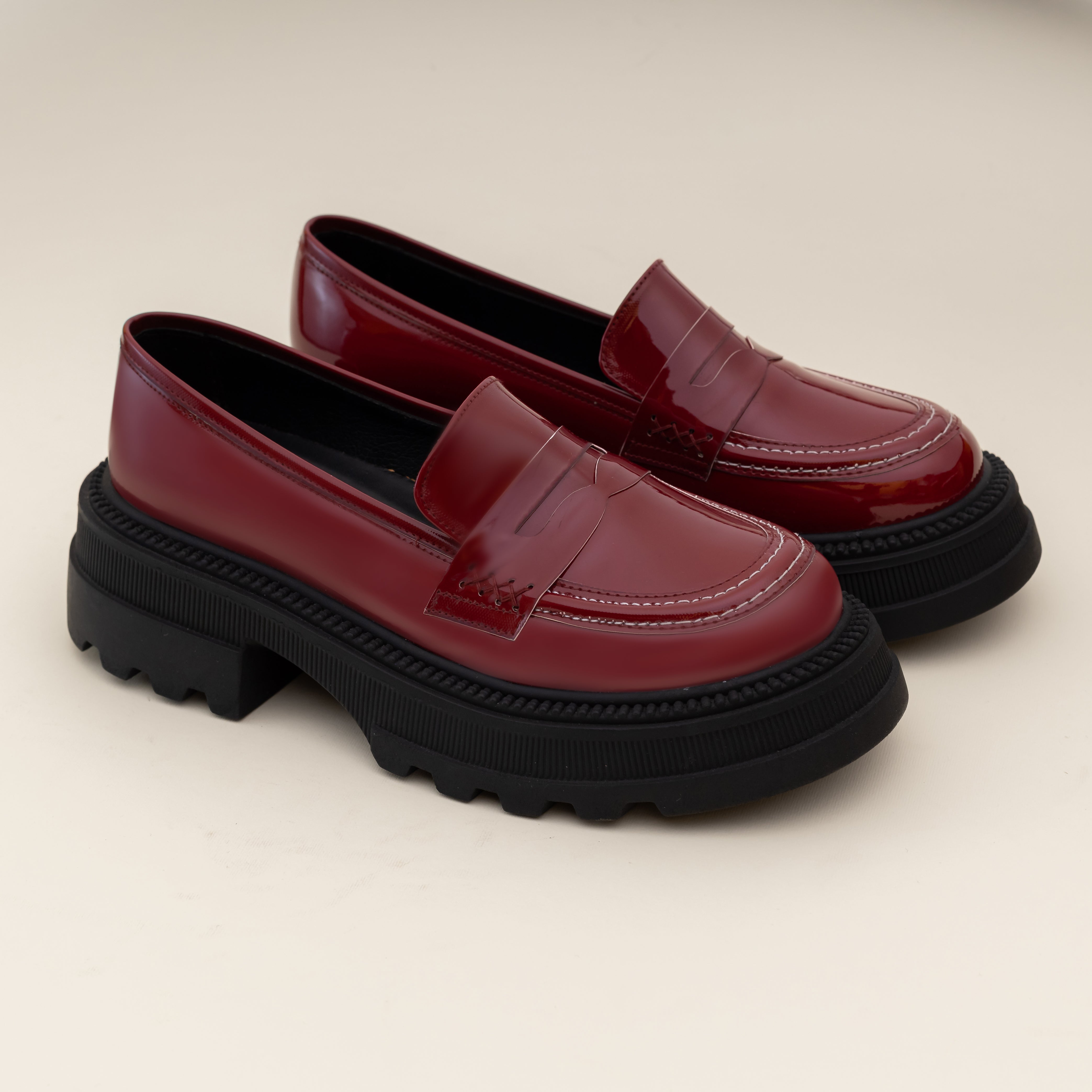 Women Burgundy Chunky College