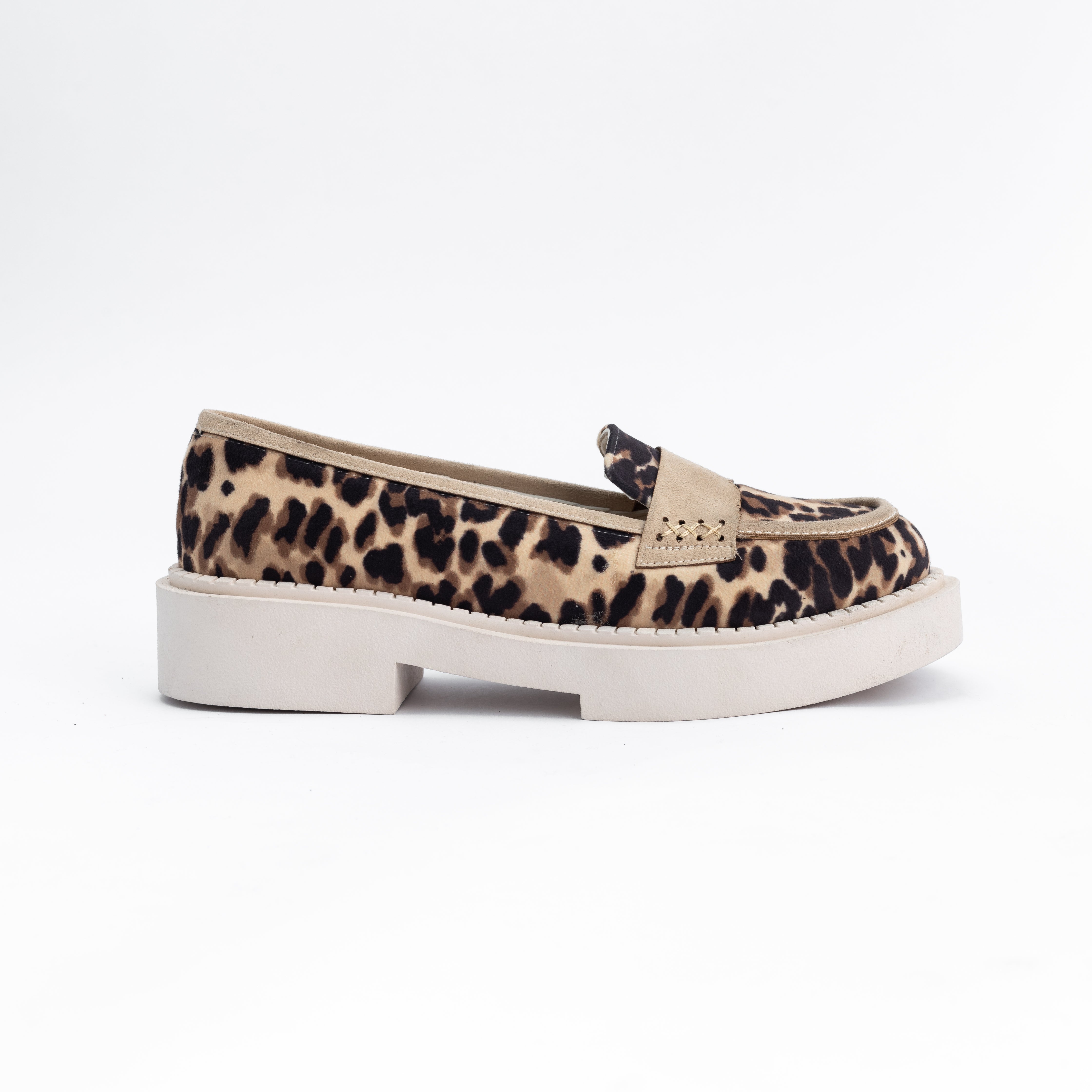 Women Cheetah Pattern Loafers