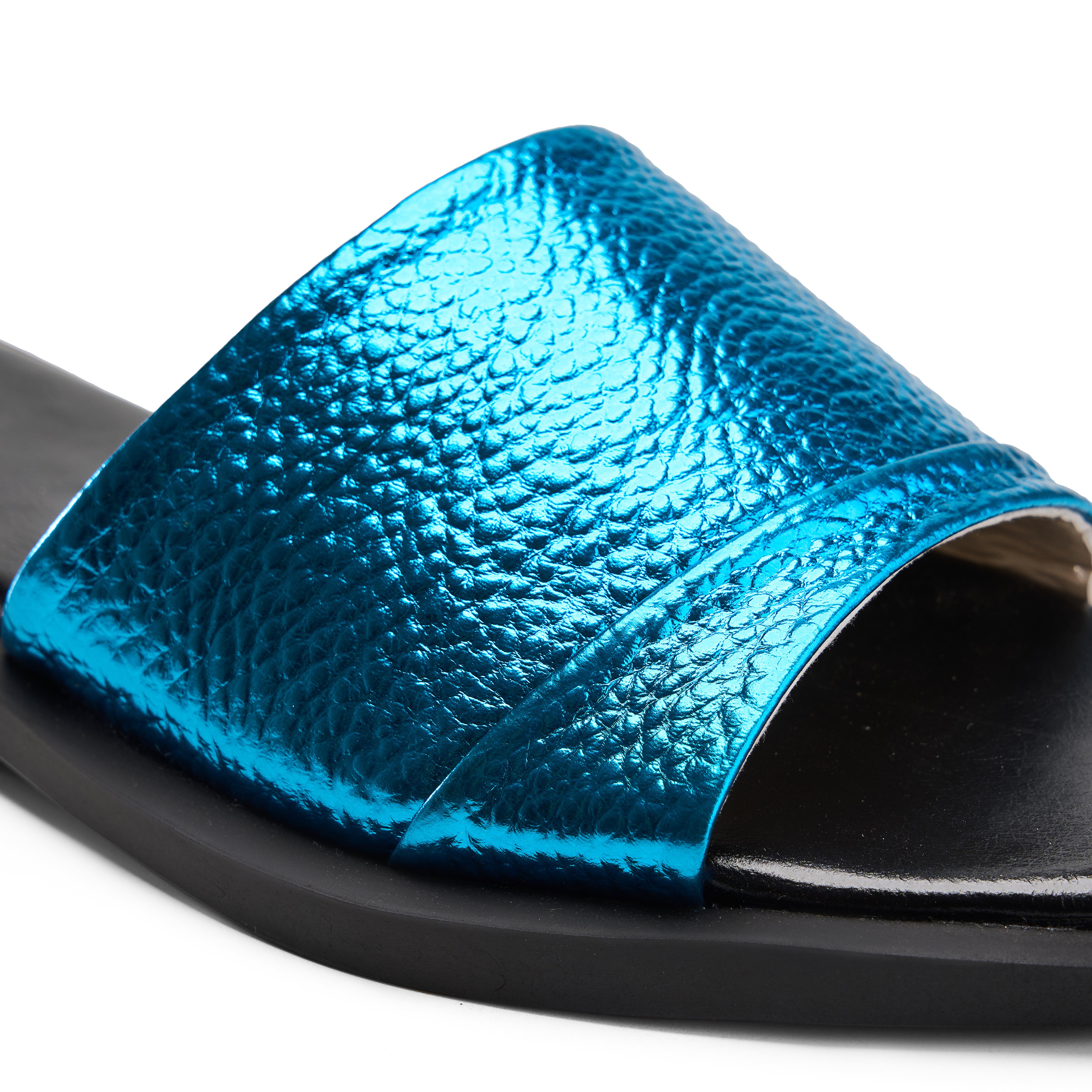 Women Metalic Blue Bush