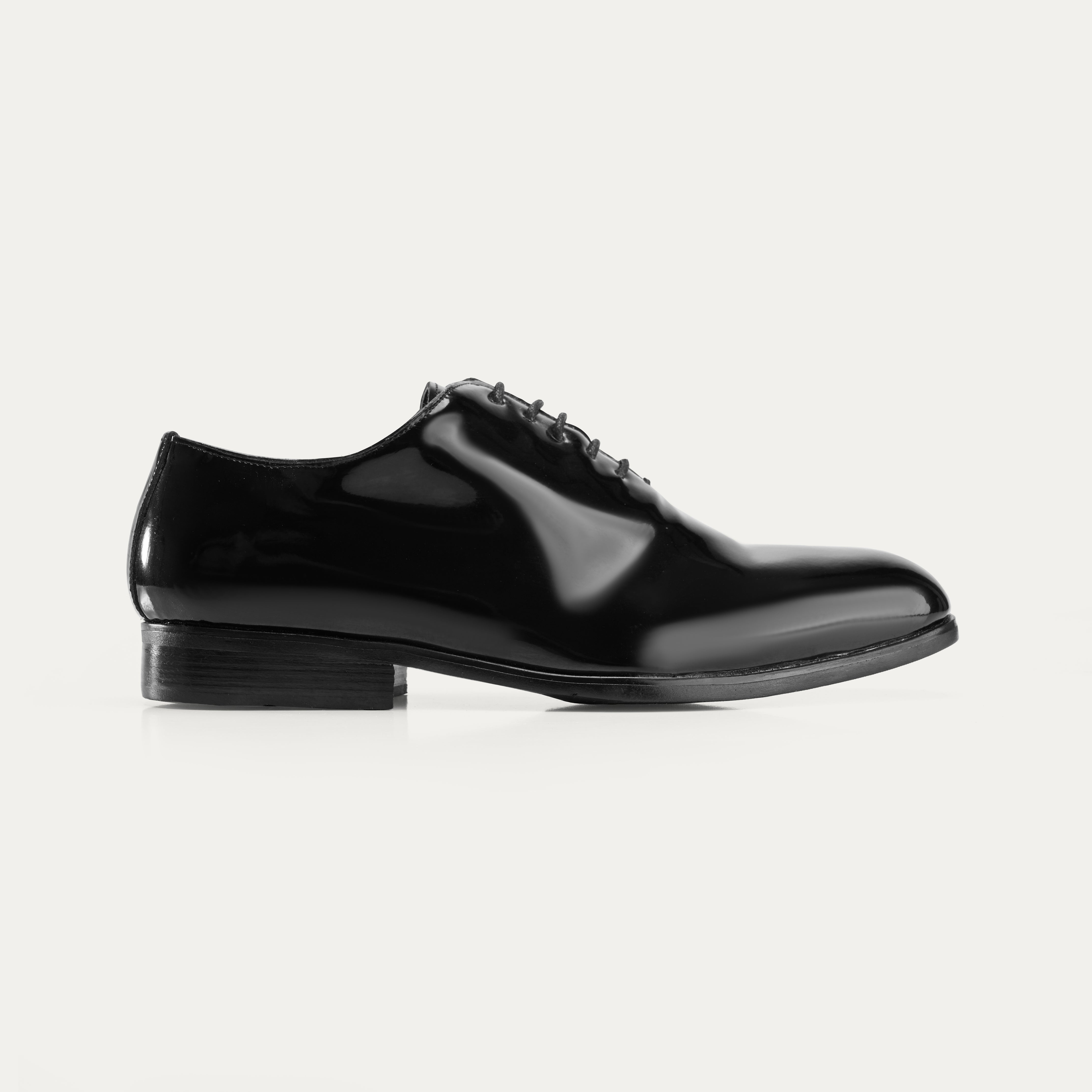 Black Plain Classic Verne