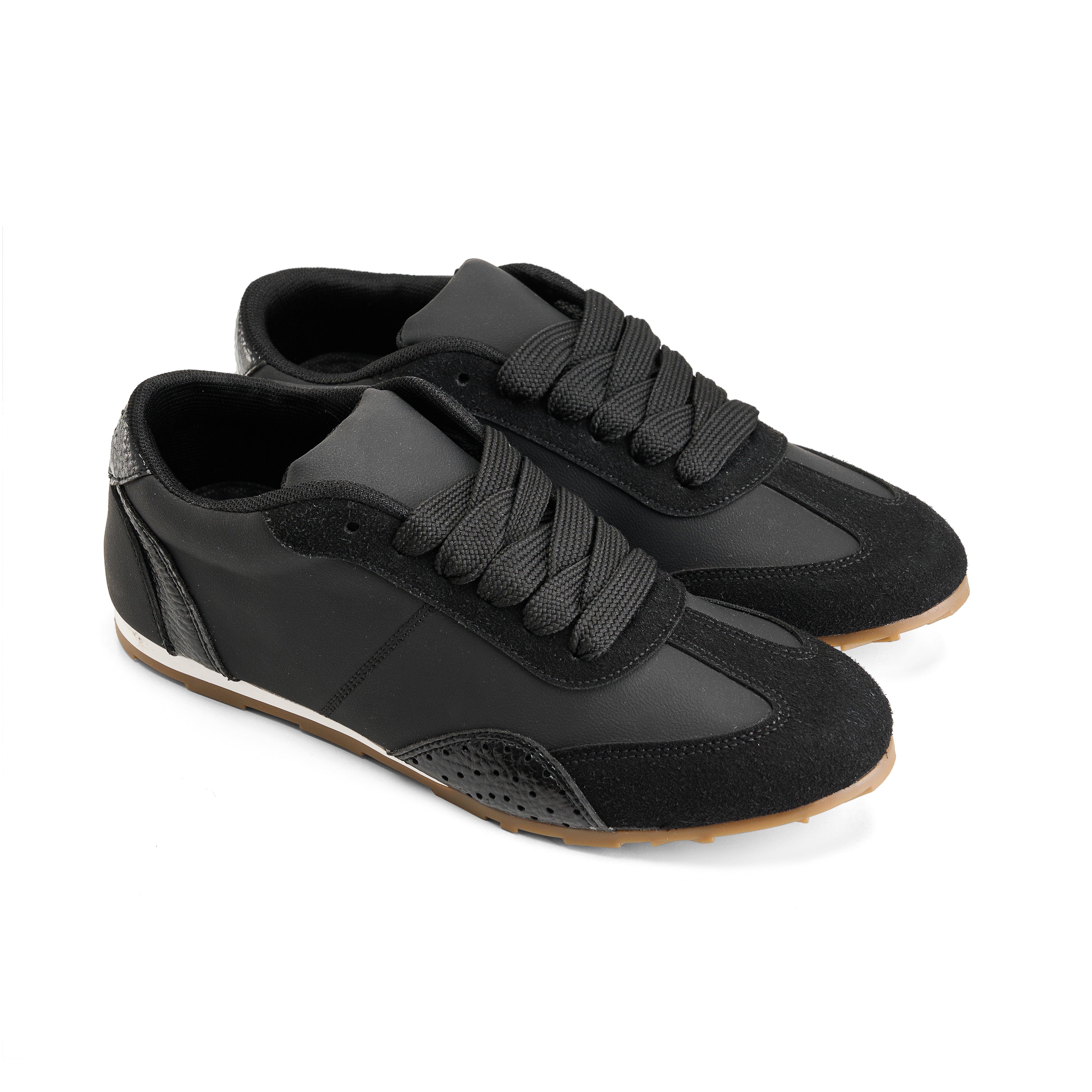 Velocity Black Sneakers
